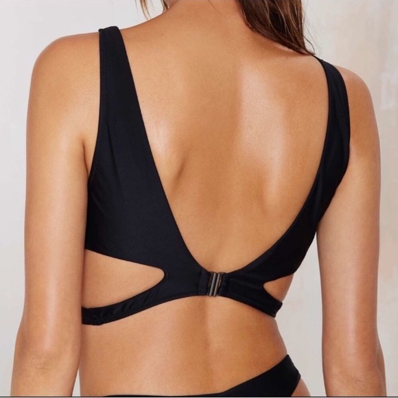 NASTY GAL Alina Ribbed Cutout Strappy Bikini Top - Picture 3 of 6